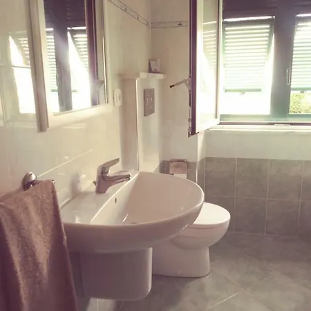 Casa Orchidea Сестри-Леванте